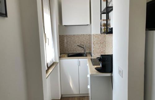 Monolocale con ampio terrazzo - Foto 14