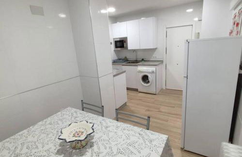 MUY CÉNTRICO, A 8 MIN DEL AVE ANDANDO, REFORMADO. - Foto 9