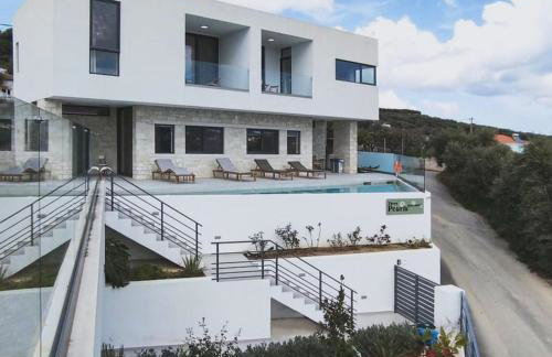 Silver Cozy Getaway - 3 Pearls Pool Retreat - Photo 32