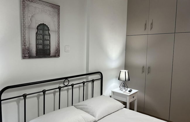 Adelais in Piraeus With 1 Bedrooms and 1 Bathrooms - Photo 2