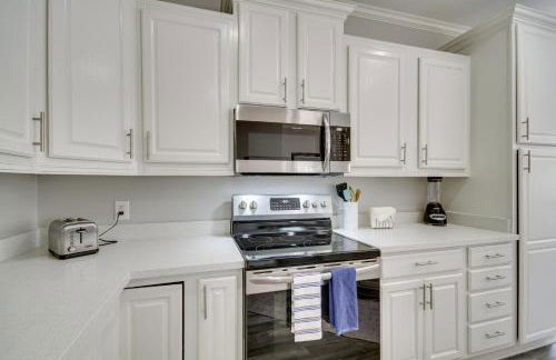 Pet-Friendly Vacation Rental in Biloxi Near Beach! - Photo 11