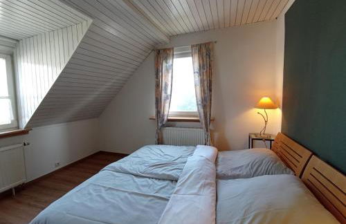 Dachgeschoss - Maria von Berg - Wohnen auf Zeit - Foto 8