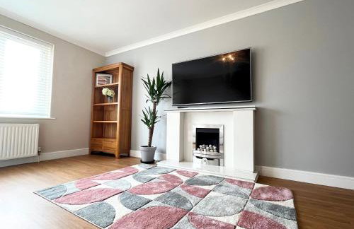 Modern 3 bed Bungalow with parking, private garden - Photo 10