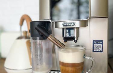 Zloty, a Skromny - ogrodzony domek z jacuzzi i widokiem na jezioro - Foto 8