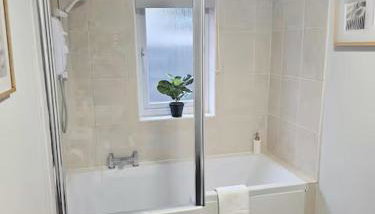 Last Yan - Stylish Ambleside Stay - Photo 5