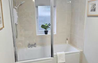 Last Yan - Stylish Ambleside Stay - Photo 5