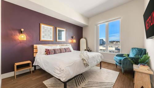 Stylish 2BD Haven with Scenic DTLA Views and Parking - Foto 3