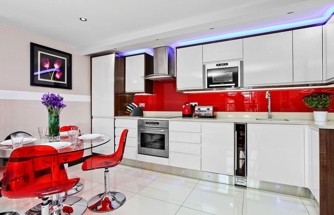 Baker Street Suites - Photo 68