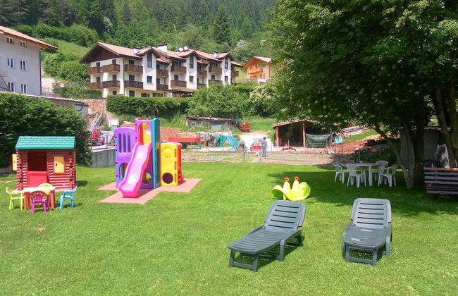 Molvenolago Apartments - Photo 14