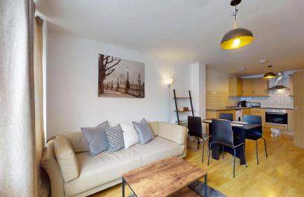 Bright and cosy 1 bed flat next to Tower Bridge - Photo 5