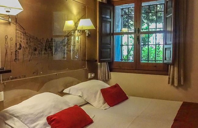 Apartamentos Turísticos Alhambra - Photo 4