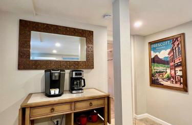 Historic Suite on Prescott's Best Street! - Foto 16