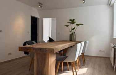 NOOQA Cologne - Comfort Riverside Home -160 qm, 2 Floors - Foto 1