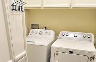 Hot Air Balloon Haven, Hot Tub, King Bed, Office, Foosball, Bball - Foto 39