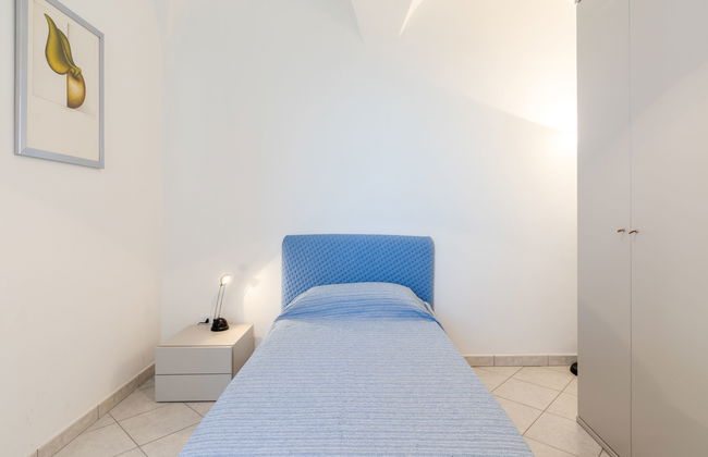 3 bedroom Apartment in San Bartolomeo al Mare - Photo 11