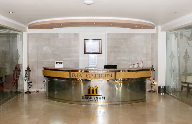 Laburnam Courts - Photo 2