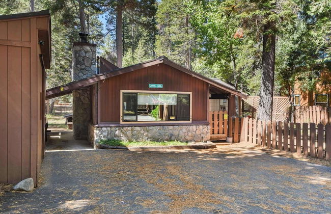 Elm Street Getaway Sleeps 8! - Foto 1