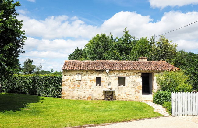 Holiday Home in Saint-laurent-de-la-salle With Pool - Foto 101