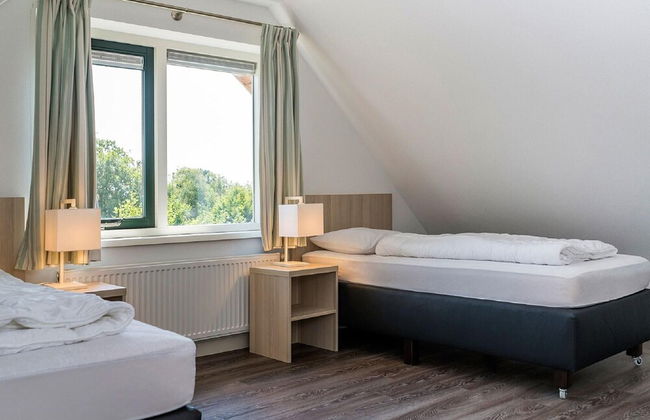 Nice Bungalow With Dishwasher in a Holiday Park 1.2 km. From the sea on Texel - Foto 6