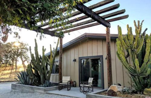 Eco-Friendly Vacation Rental with a Saltwater Pool Ideal for Weekend Trips from San Jose - Foto 1