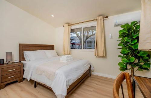 Peaceful Family Home with 3 Bedrooms and 2 Bathrooms - Photo 31