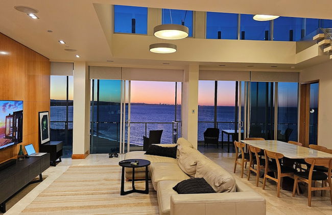 Reflection Tower Two - Photo 20