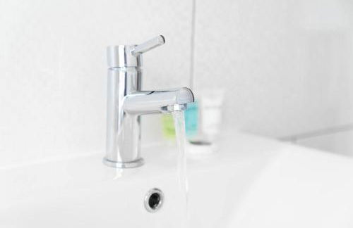 5 Bedroom House - 10 Guests - Multiple off Street Parking - Garden - Smart TV - WIFI - Contractors - Families - Groups - Top Rated - 98Q - Photo 54