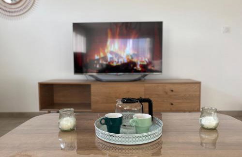 Les Voiles, maison bien équipée 10 p 2 sdb, 2 WC, spacieuse lumineuse avec jardin clos, garage, terrasse, parking privatif, à 950 m de la plage d'Asnelles et tous commerces, près de Bayeux et Arromanches, chiens bienvenus - Foto 6