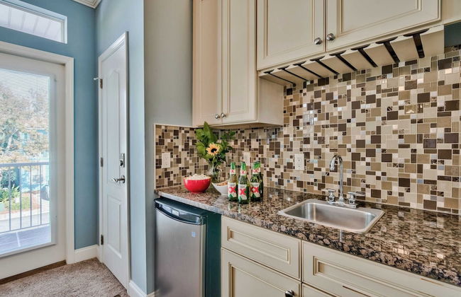 Coral By Avantstay Gorgeous Three Story Home w/ Two Balconies - Foto 34