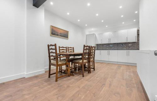 The Old Band Room House No 2 - Photo 7