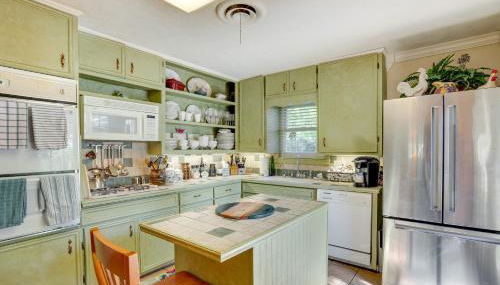 Lovely Bryan Home with Deck - 4 Mi to Kyle Field! - Foto 3