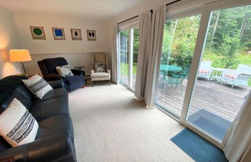 43TV peaceful retreat in the White Mountain fireplace fire pit large yard WiFi AC - Foto 16