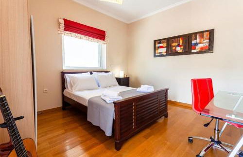 Sunset Paradise - Verga's Utimate Seaview Getaway - Photo 25