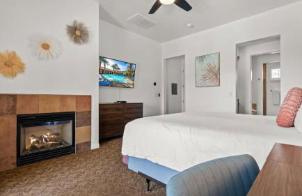 LV020 Upgraded LV Studio with a Private Balcony - Photo 7