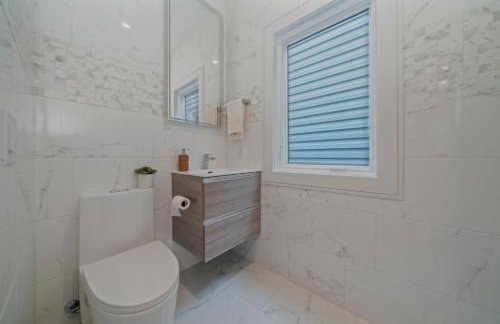 Huge 2000 sqft Luxury & Stylish Condo minutes to New York - Foto 17