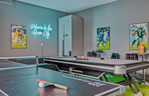 Modern 4BR Retreat in Uptown! - Foto 2