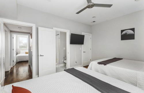 Modern Luxury Rooftop Deck, 3 mi to Downtown - Foto 33