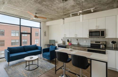 Vibrant 2BR Stay Pool, Sauna and Lounge - Foto 4