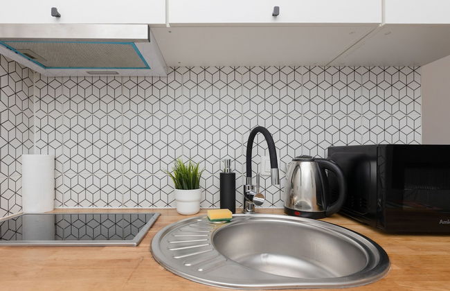 Studio Warsaw Miączyńska by Renters - Photo 11