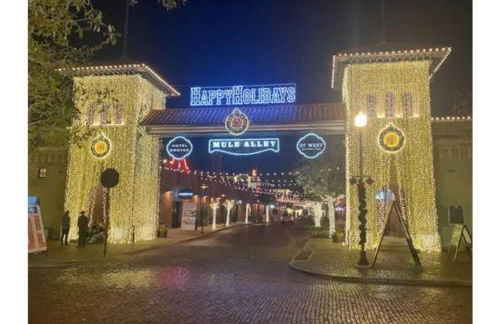 StockYards!-1 block away ! Cowboy Cottage sleeps 9 - Foto 15