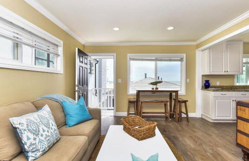 Oceanfront Back Home with View of the Sea - Photo 7