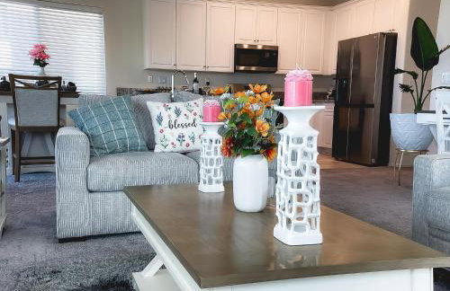 California 3-Bedroom Desert Escape With Garden - Foto 35