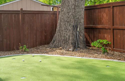 CSU Hideaway King Bd, Backyard Oasis, EV Charger - Foto 19