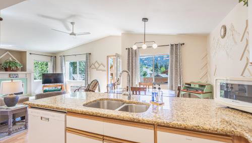 Walk to Downtown Leavenworth, Coaster, Festivities, Oktoberfest, Christmas Lights, Maifest - Foto 4