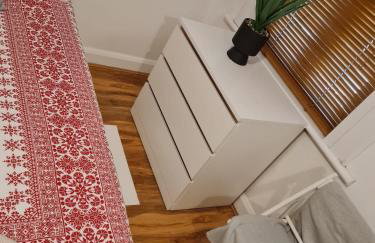 Ground Floor Maisonette Near St James St Overground Station - Foto 30