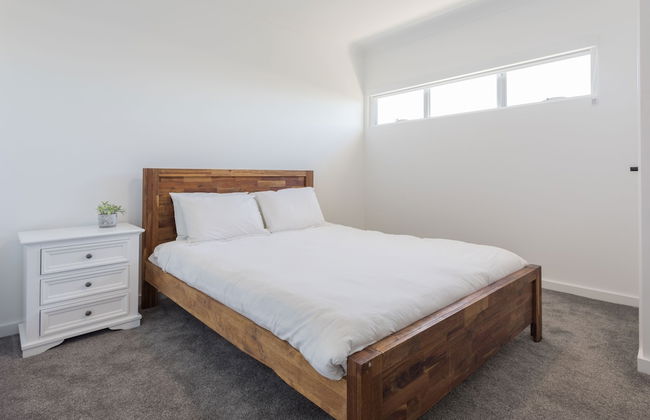 Luxe Home by the BnB Collection - Photo 4