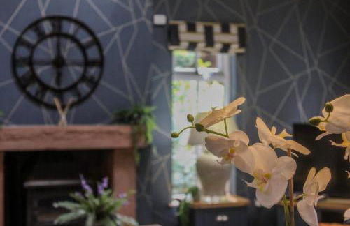 Noble Fir Lodge - Photo 3