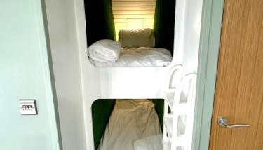 Hazel Hobbit Pod at Cowbridge Cabins - Foto 5