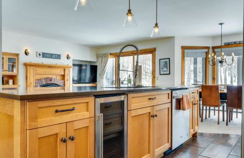 Ski-In Resort Family Condo with Deck at Jay Peak! - Foto 9