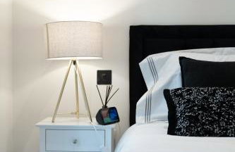 Modern- Battersea Power Station 2-Bed Apartment with Balcony - Foto 31